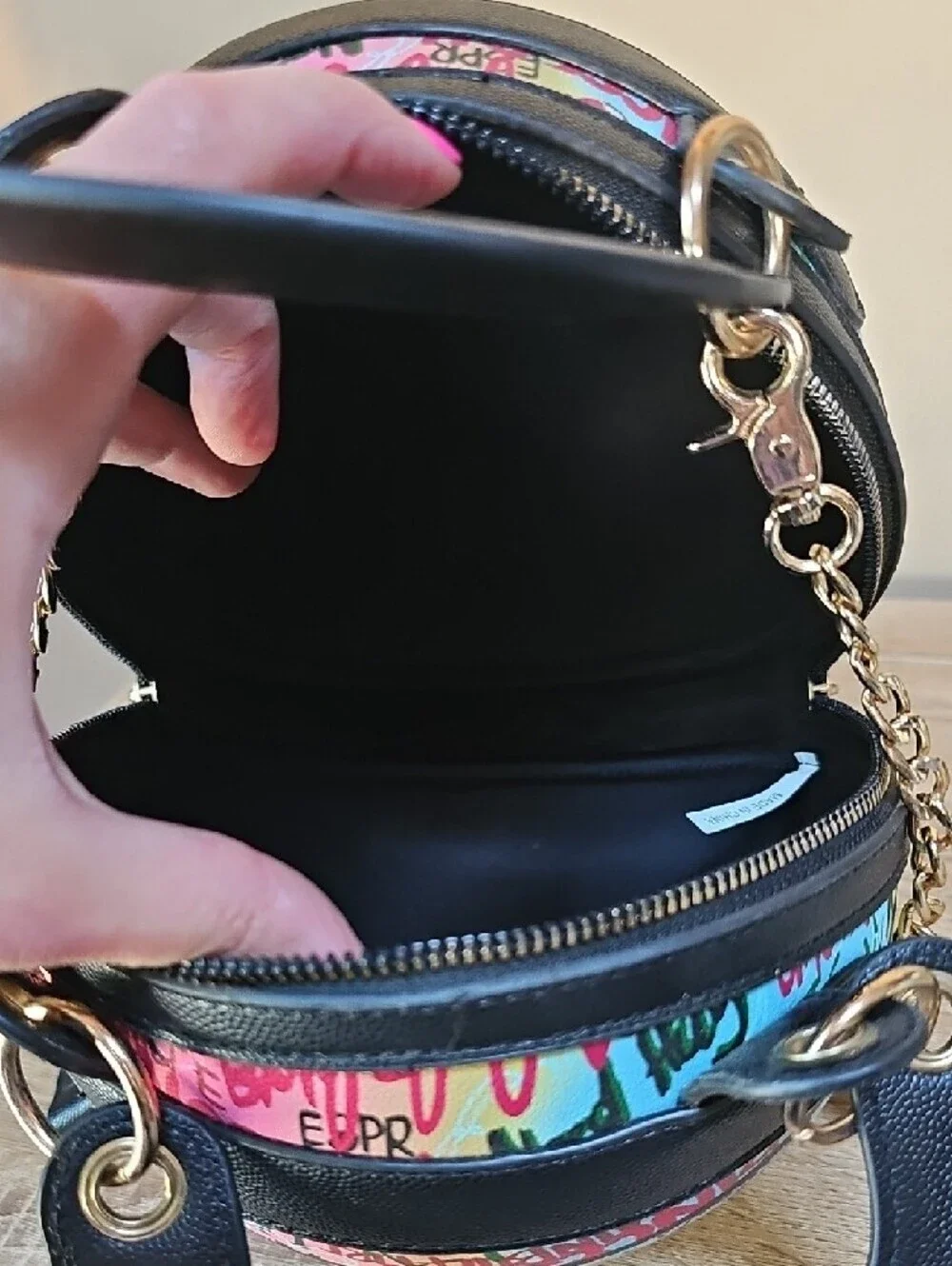 Graffiti Print Round Basketball Crossbody Bag - Black Handles